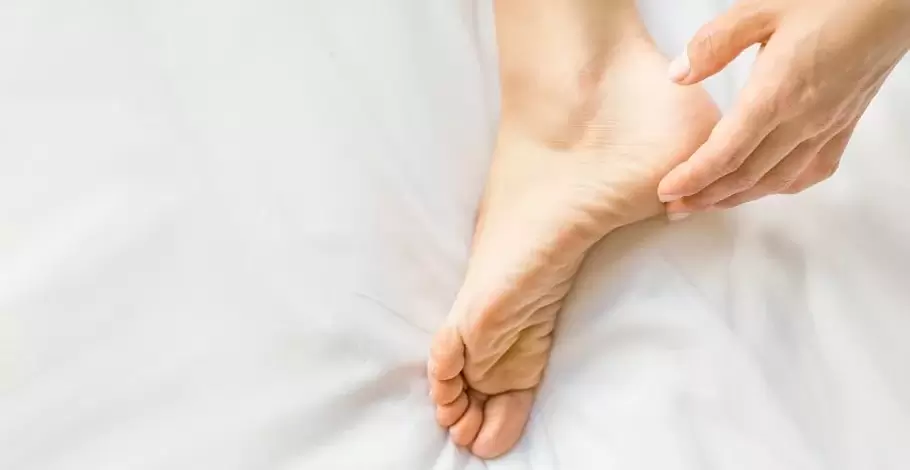 pieds bien soignés sans infection fongique